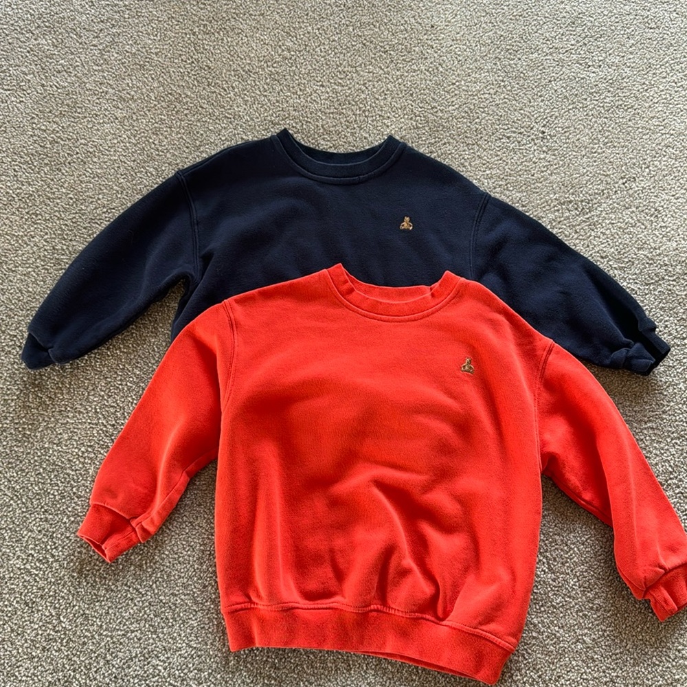 Lot of 2 Gap crew sweatshirts size 4